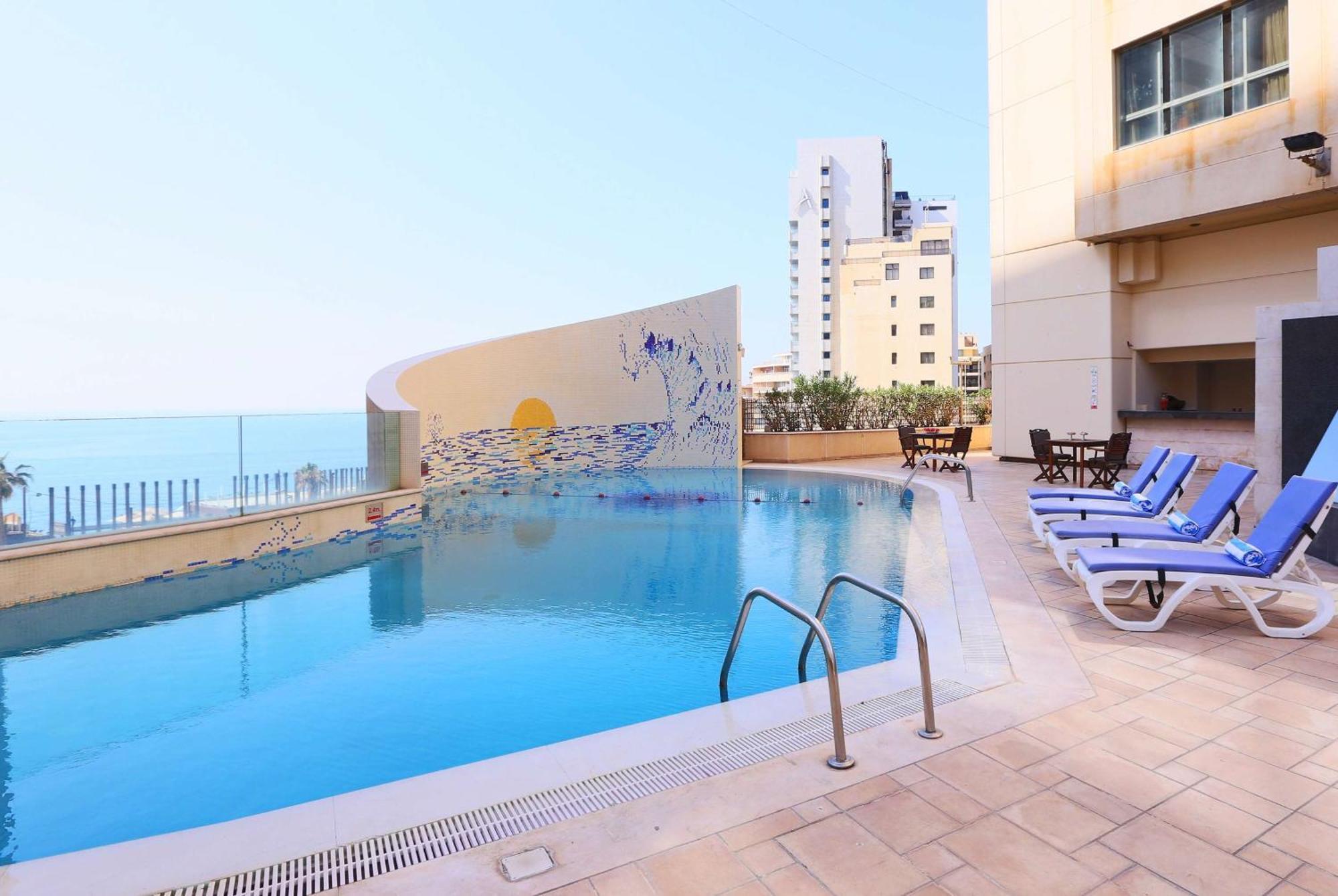 รามาดา พลาซา บาย วินด์แฮม เบรุต ราอูเช Hotel ภายนอก รูปภาพ
