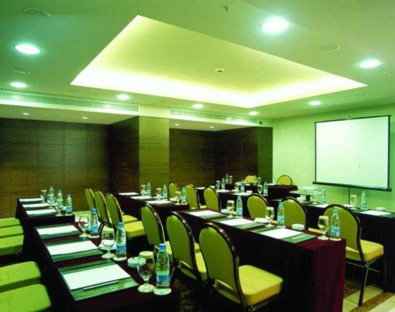 รามาดา พลาซา บาย วินด์แฮม เบรุต ราอูเช Hotel ภายนอก รูปภาพ