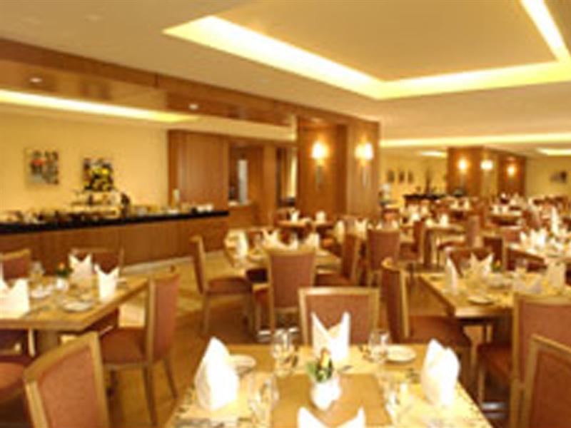 รามาดา พลาซา บาย วินด์แฮม เบรุต ราอูเช Hotel ภายนอก รูปภาพ