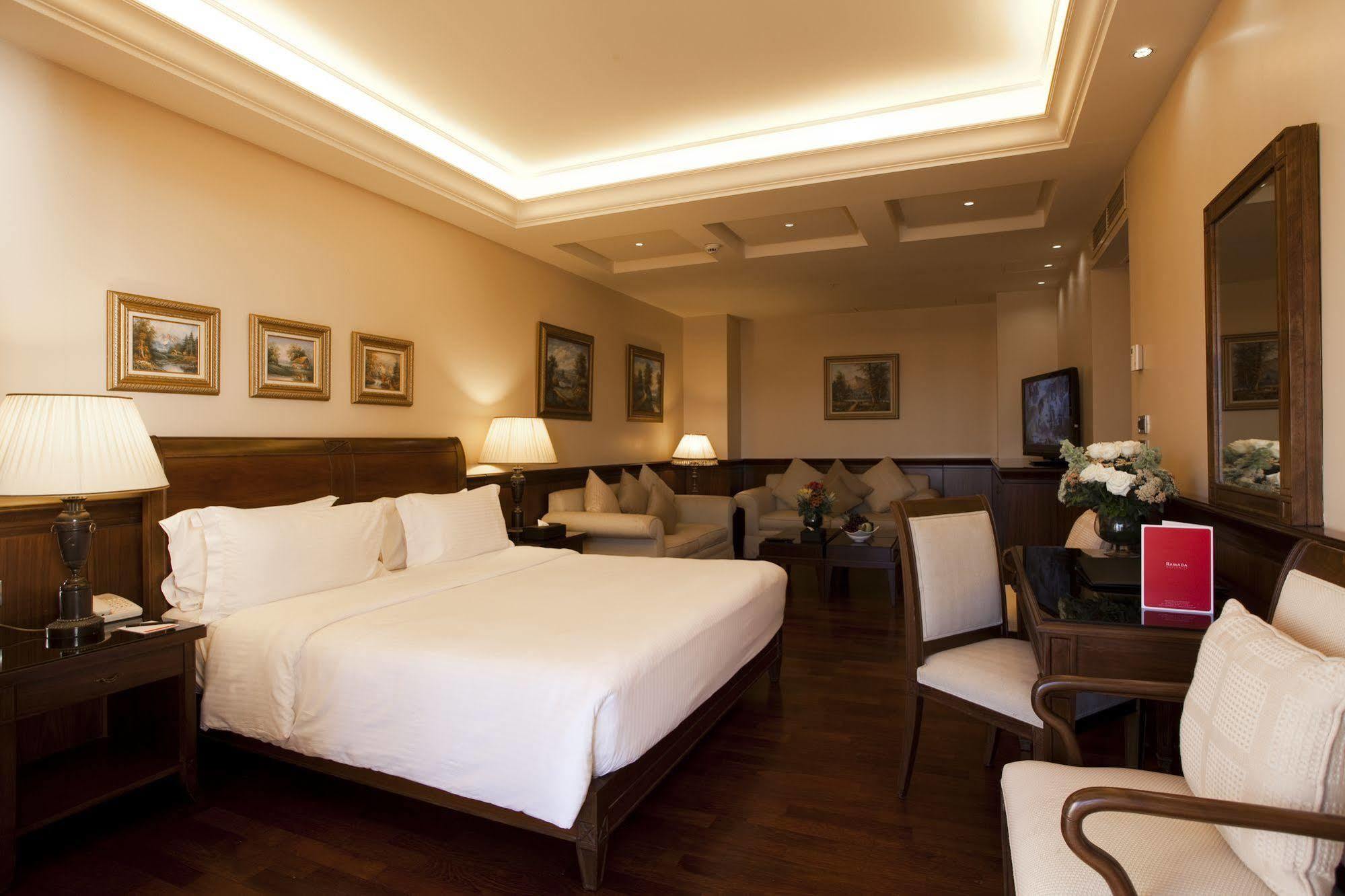 รามาดา พลาซา บาย วินด์แฮม เบรุต ราอูเช Hotel ภายนอก รูปภาพ