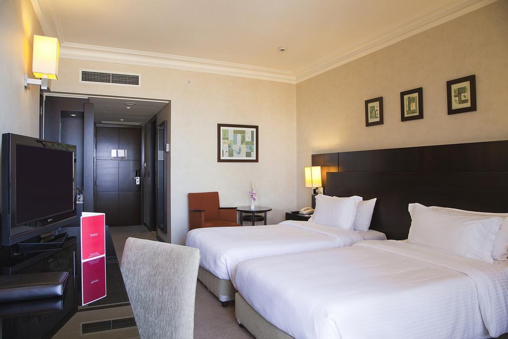 รามาดา พลาซา บาย วินด์แฮม เบรุต ราอูเช Hotel ภายนอก รูปภาพ